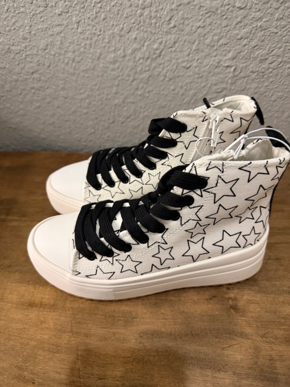 Art Class Kids  Star-Print High Top Sneakers - White/Black size 1